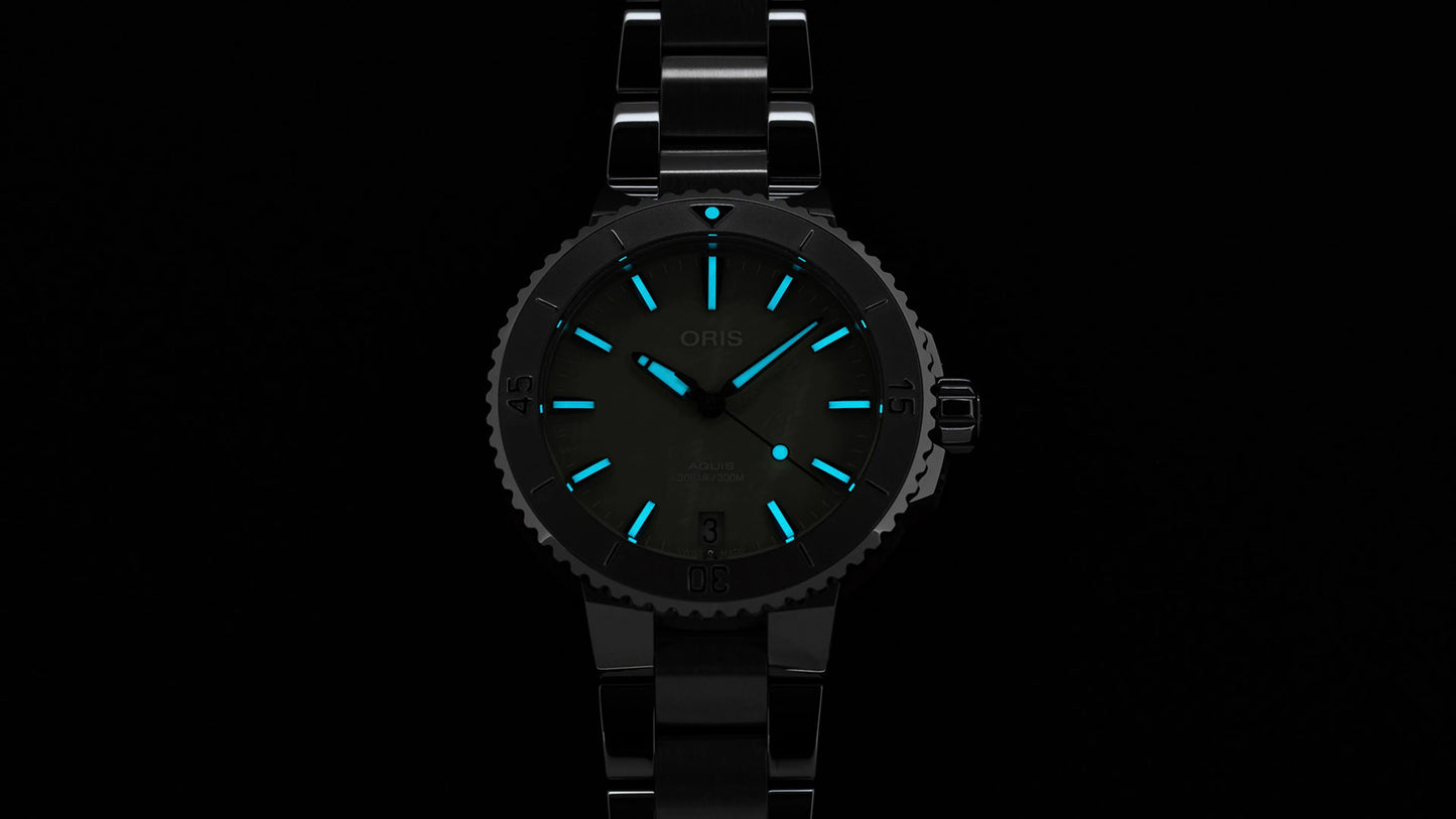 ORIS Aquis Date 01 733 7770 4157-07 8 18 05P