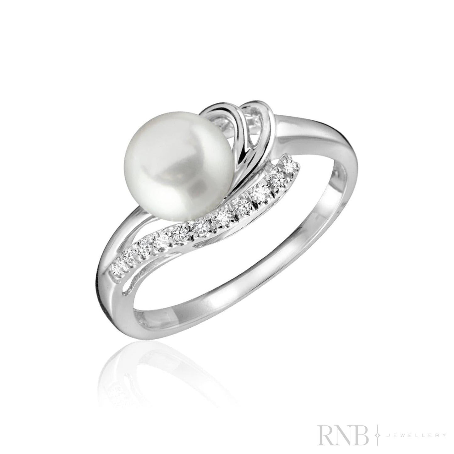 Cultured Pearl & Diamond Ring