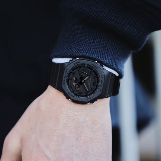 CASIO G-SHOCK RETRO-STYLE ANALOG-DIGITAL CARBON CORE GUARD WATCH GA2100-1A1