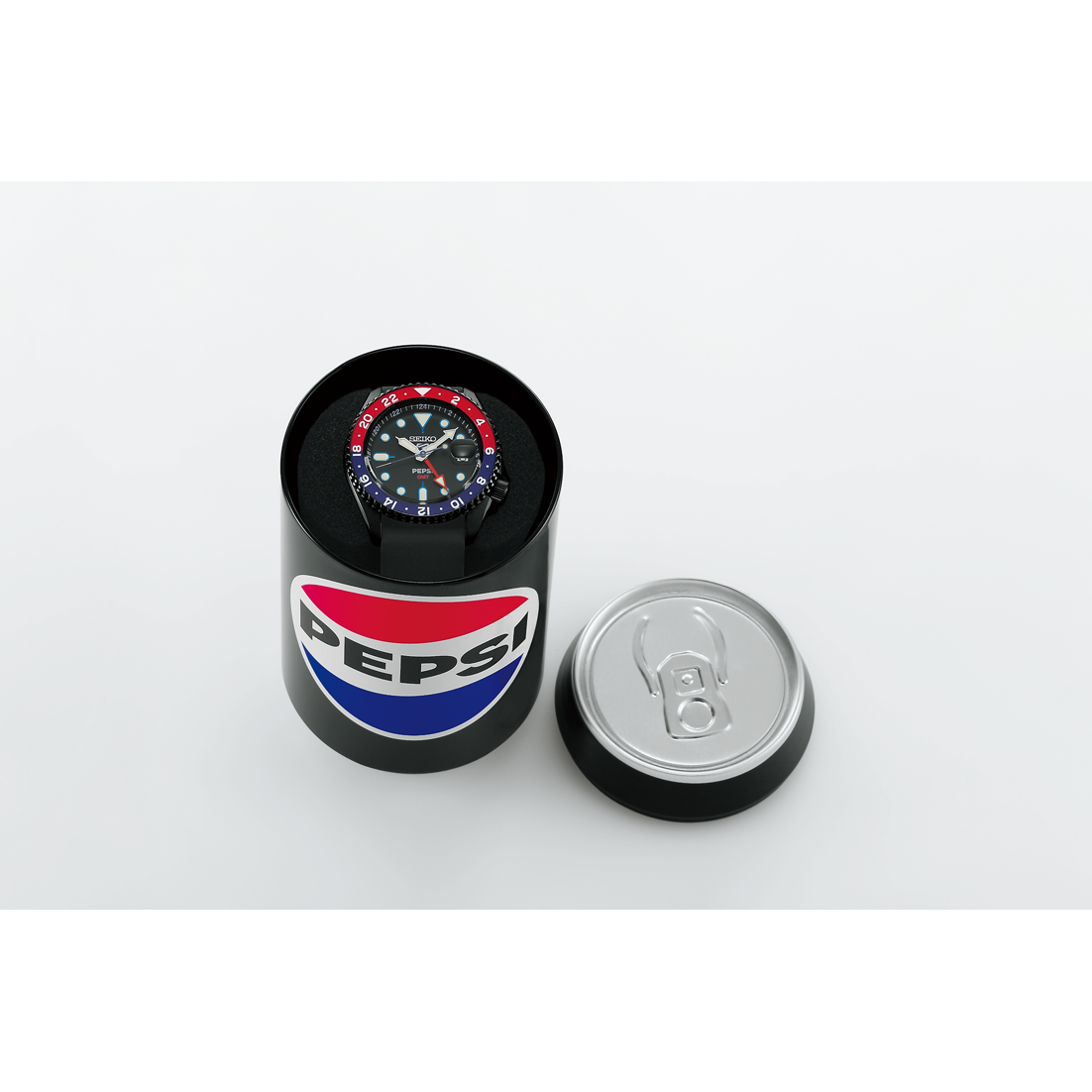 Seiko 5 Sports x Pepsi® Limited Edition Limited edition of 7,000 pieces SSK047