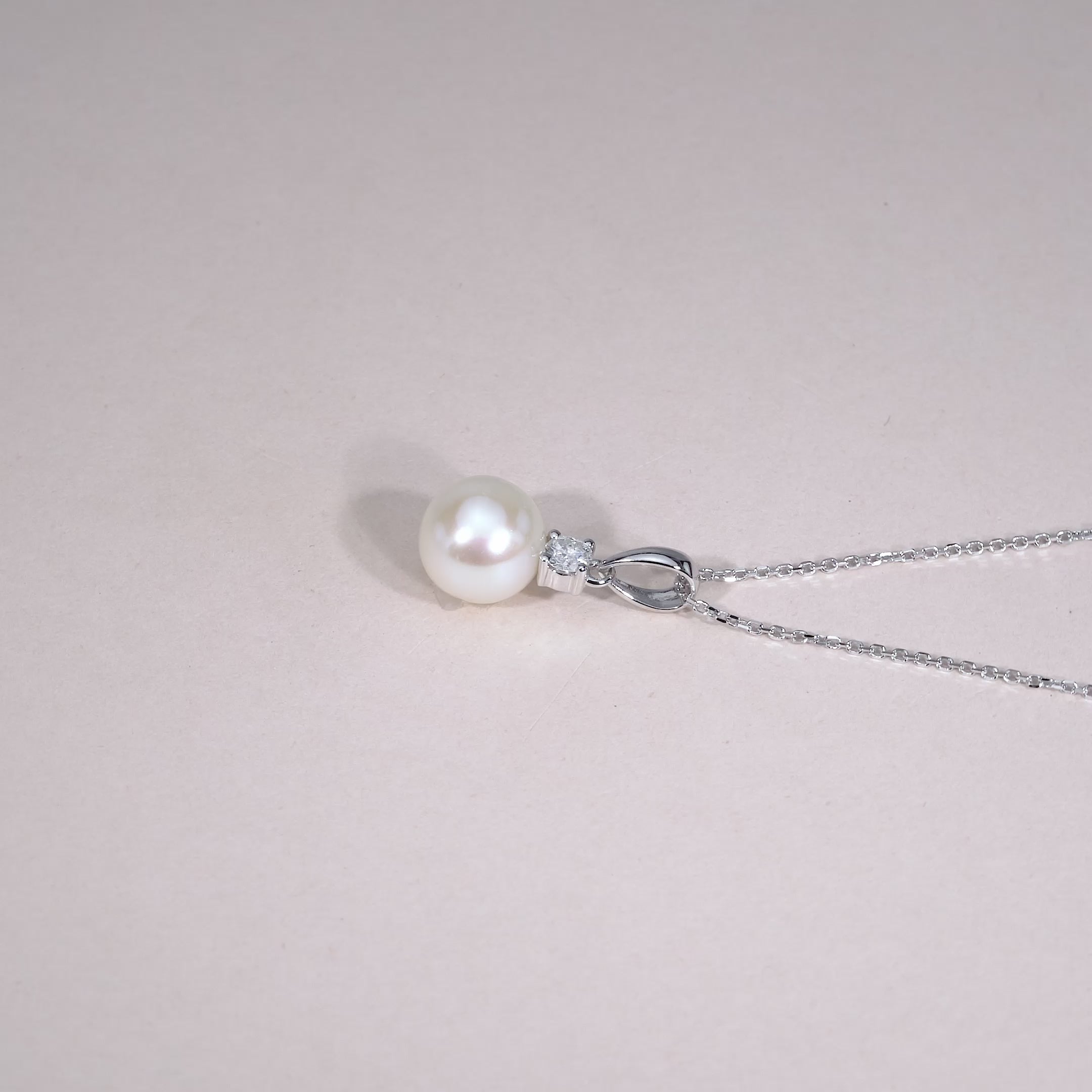 Cultured Freshwater Pearl & Diamond Pendant Cultured Freshwater Pearl & Diamond Pendant