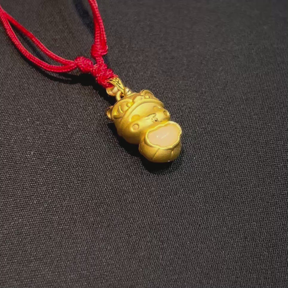 24K Hetian Jade Necklace (Lion Dance Snake) 24K Hetian Jade Necklace (Lion Dance Snake)