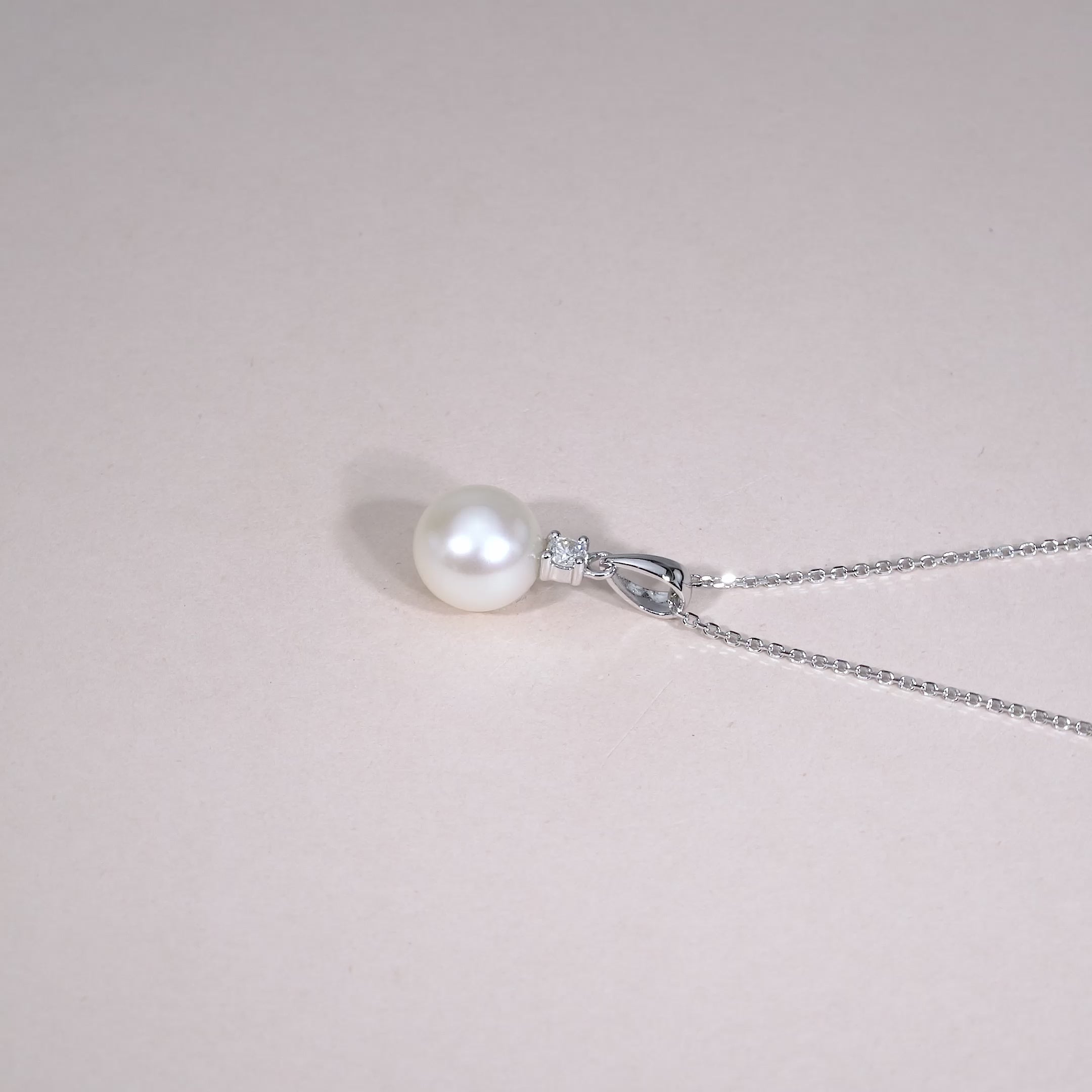 Cultured Freshwater Pearl & Diamond Pendant Cultured Freshwater Pearl & Diamond Pendant