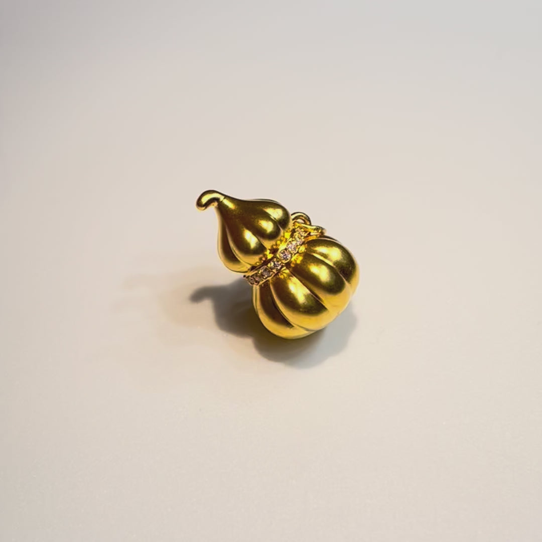 24K Gold Charm (Calabash) 24K Gold Charm (Calabash)