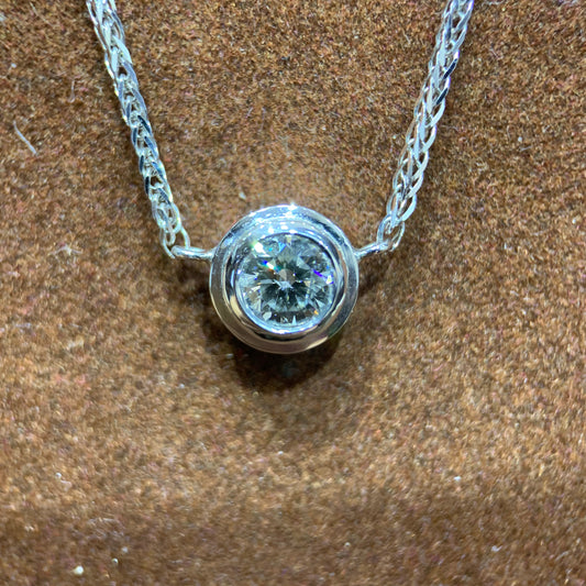 Round Bezel-Set Diamond Necklace in 18k White Gold
