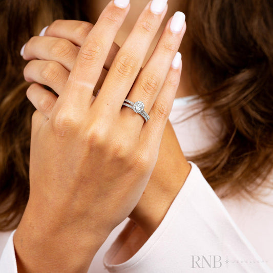 Oval Halo Diamond Engagement Ring