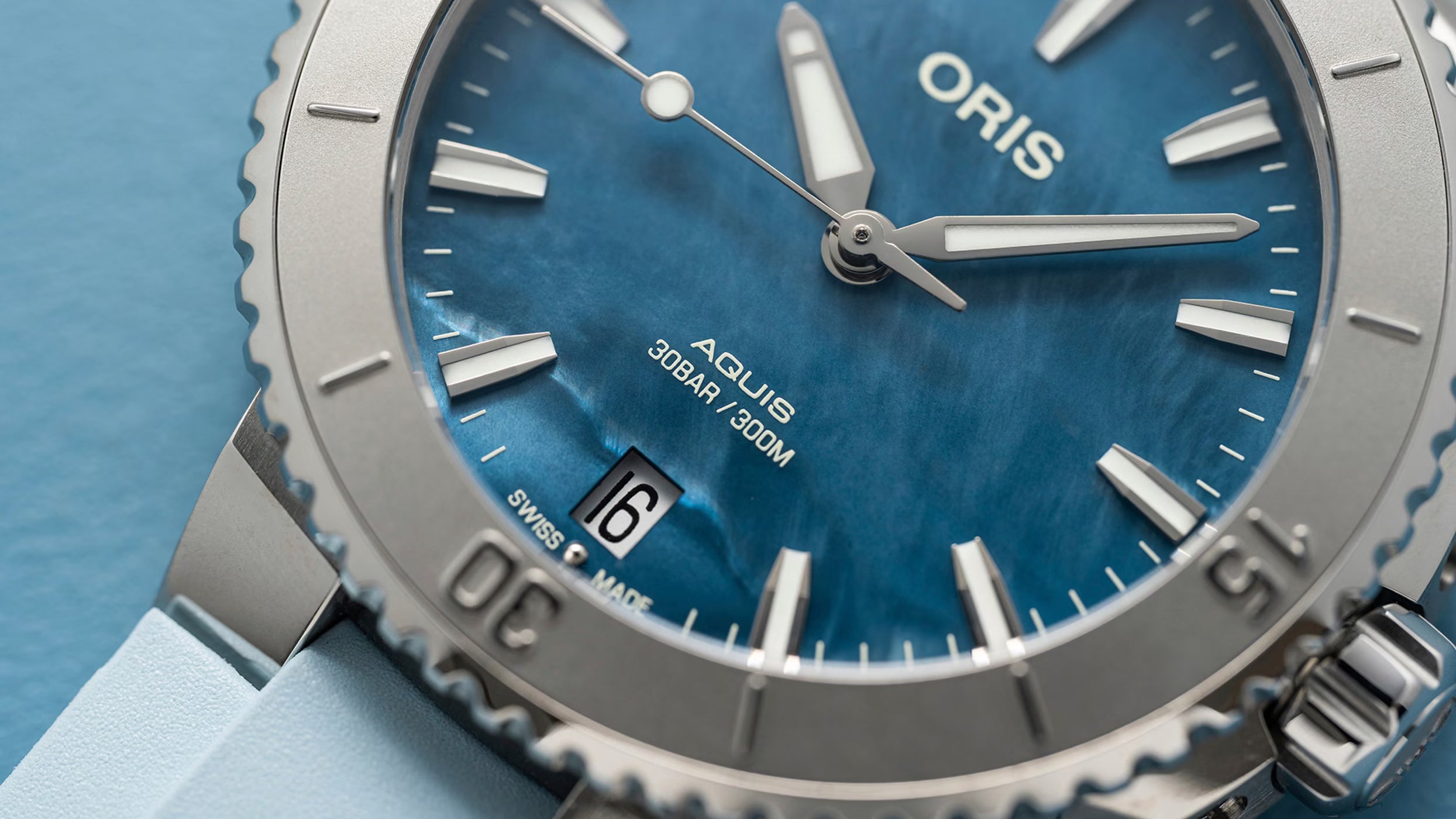 ORIS Aquis Date 01 733 7770 4155-07 4 18 65FC