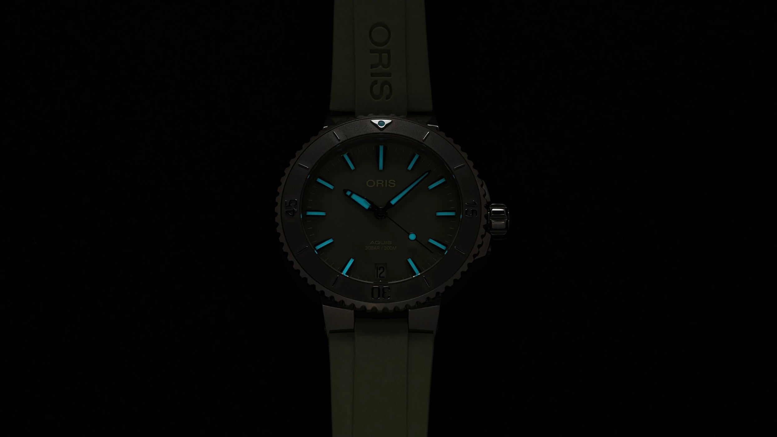 ORIS Aquis Date  01 733 7770 4157-07 4 18 67FC