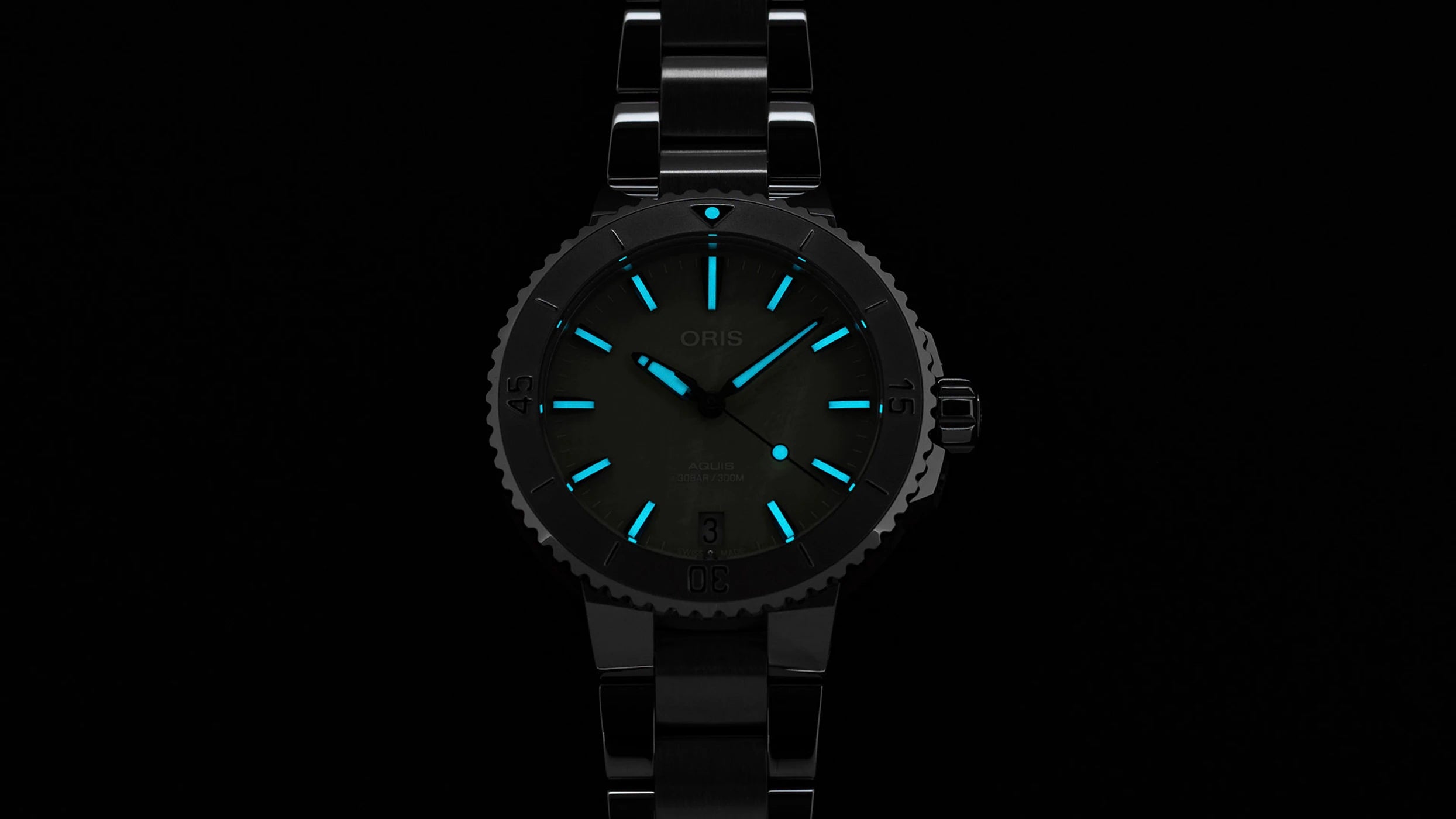 ORIS Aquis Date 01 733 7770 4157-07 8 18 05P