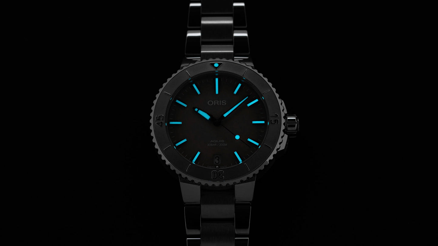 ORIS Aquis Date 01 733 7770 4158-07 8 18 05P