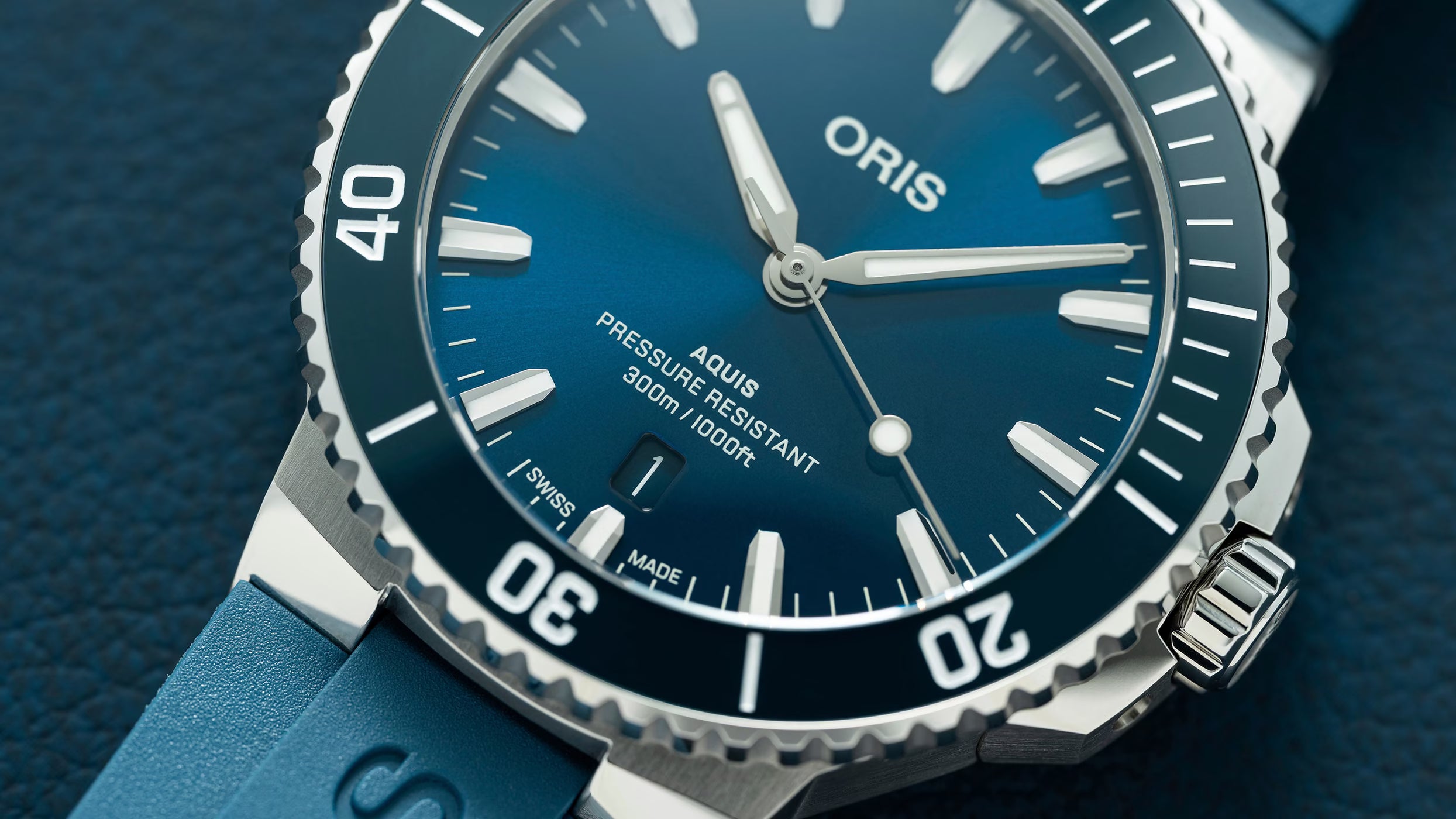 ORIS Aquis Date  01 733 7787 4135-07 4 22 35FC