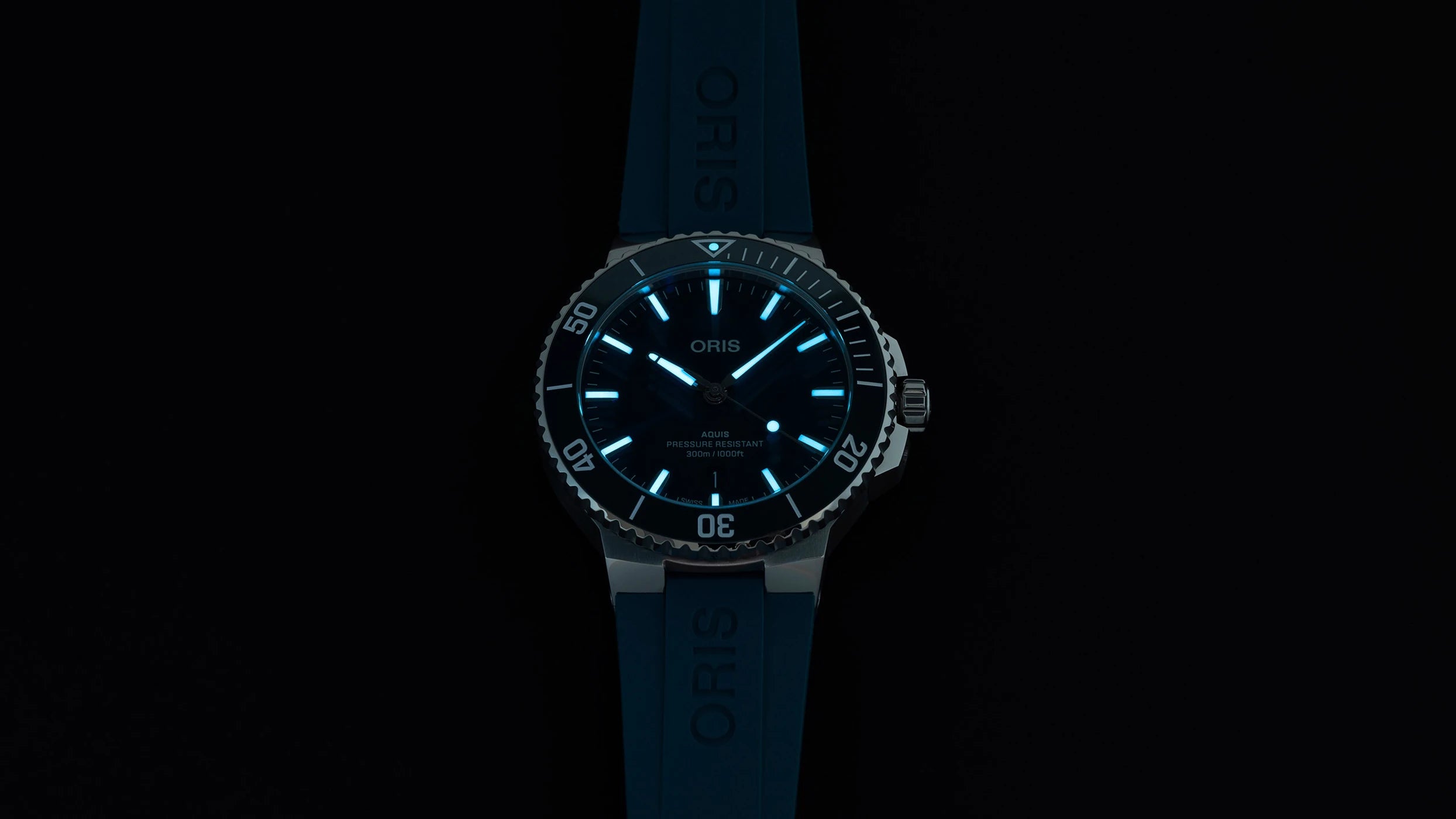 ORIS Aquis Date  01 733 7787 4135-07 4 22 35FC