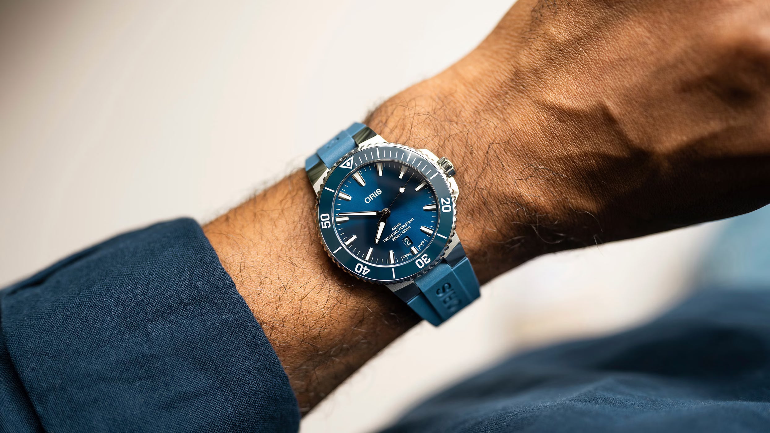ORIS Aquis Date  01 733 7787 4135-07 4 22 35FC