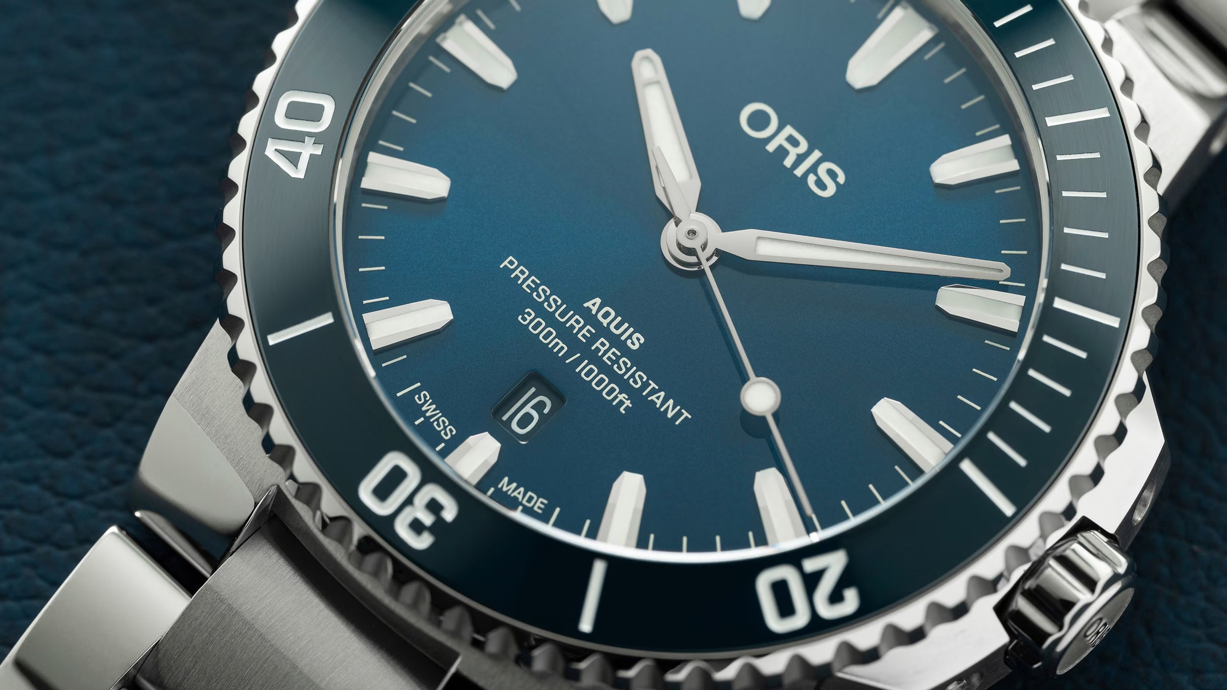 ORIS Aquis Date  01 733 7787 4135-07 8 22 04PEB