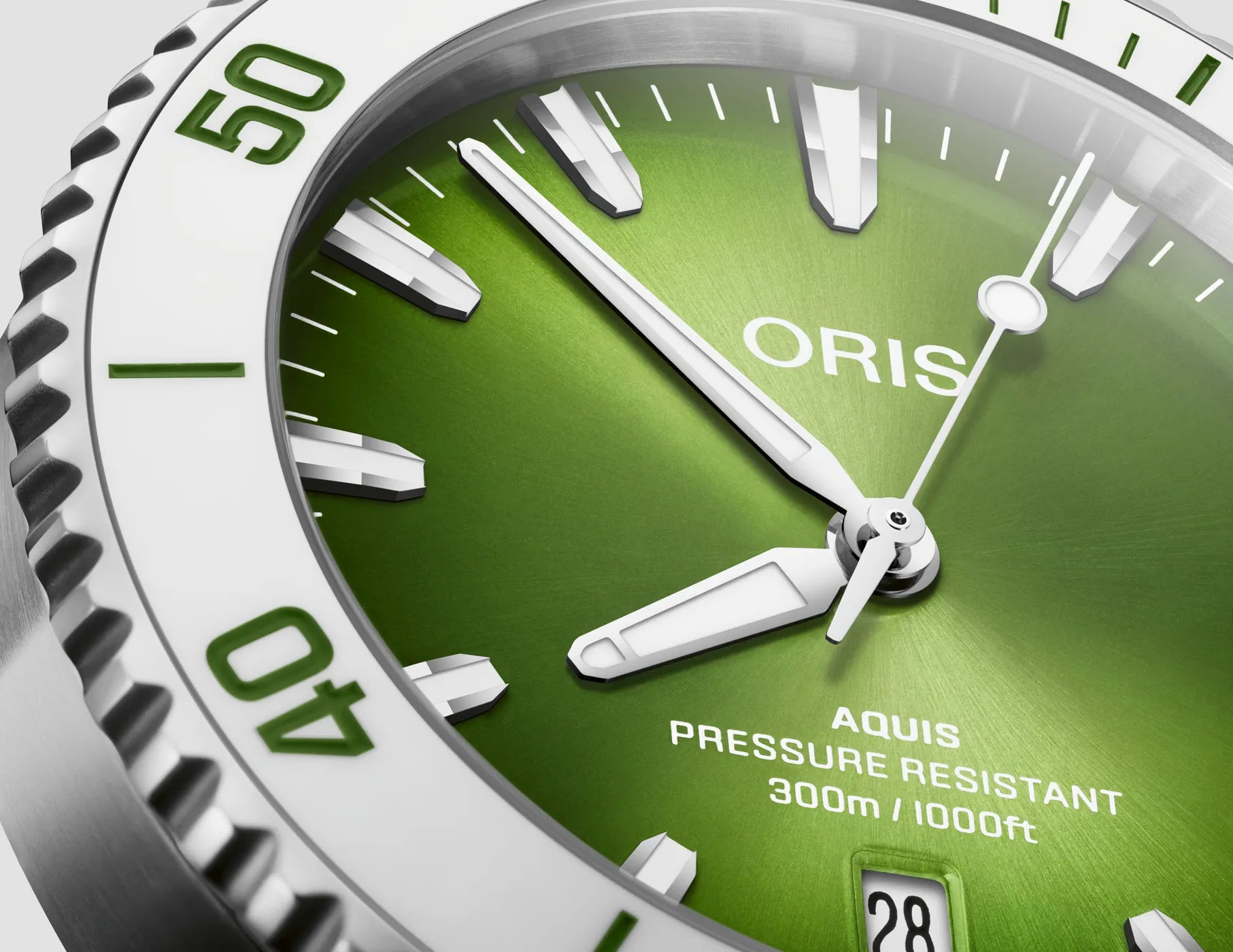ORIS Aquis Date Taste of Summer  01 733 7787 4137-07 8 22 04PEB