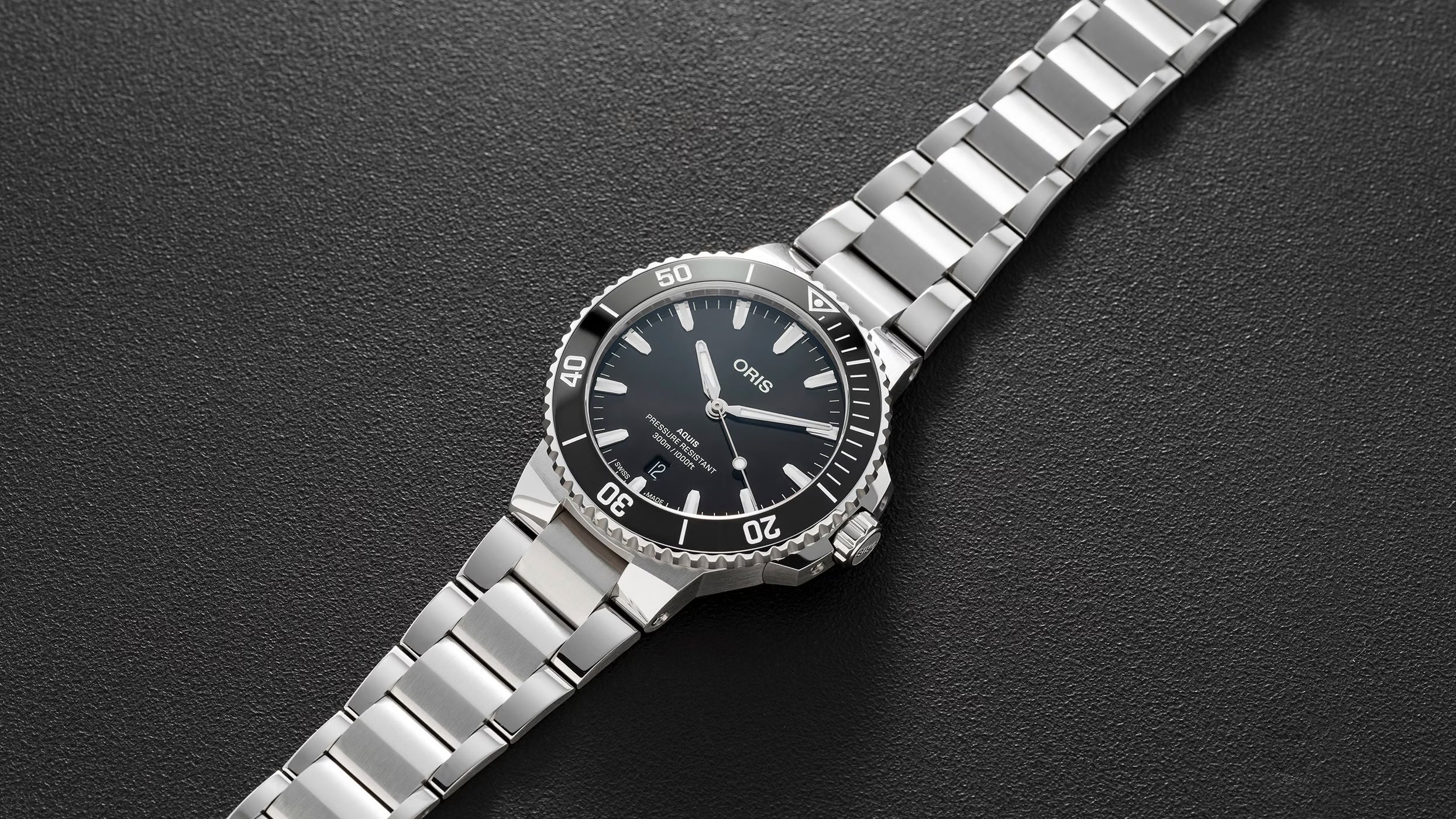 ORIS Aquis Date 01 733 7787 4154-07 8 22 04PEB