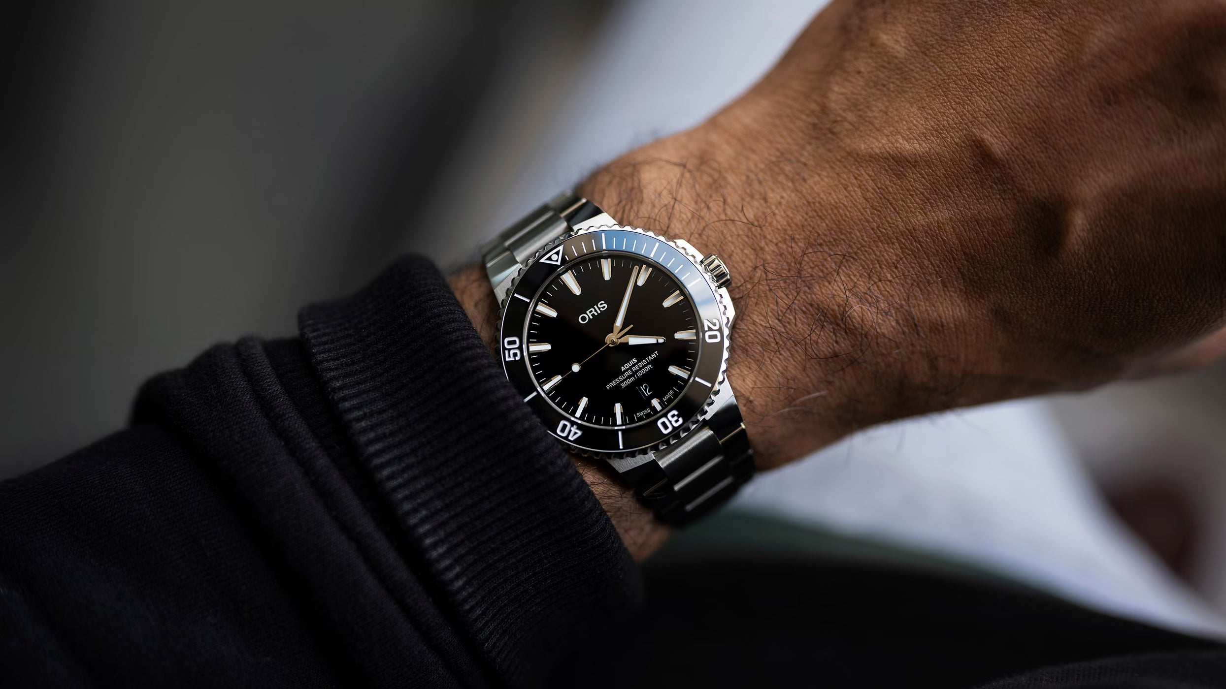 ORIS Aquis Date 01 733 7787 4154-07 8 22 04PEB