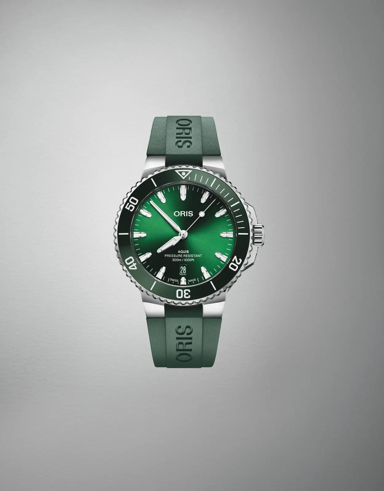 ORIS  Aquis Date  01 733 7787 4157-07 4 22 37FC