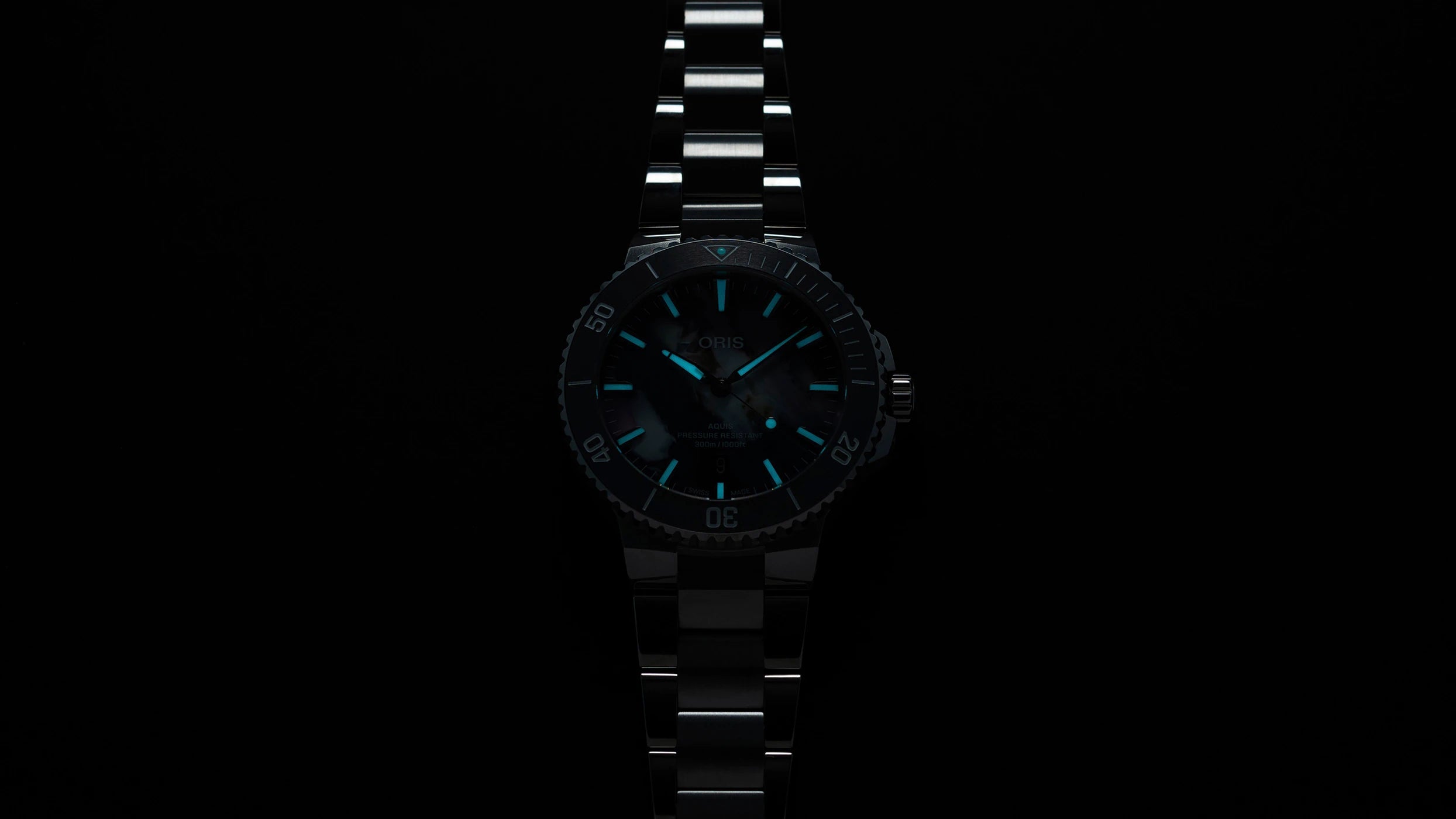 ORIS Aquis Date Upcycle  01 733 7789 4150-07 8 23 04PEB