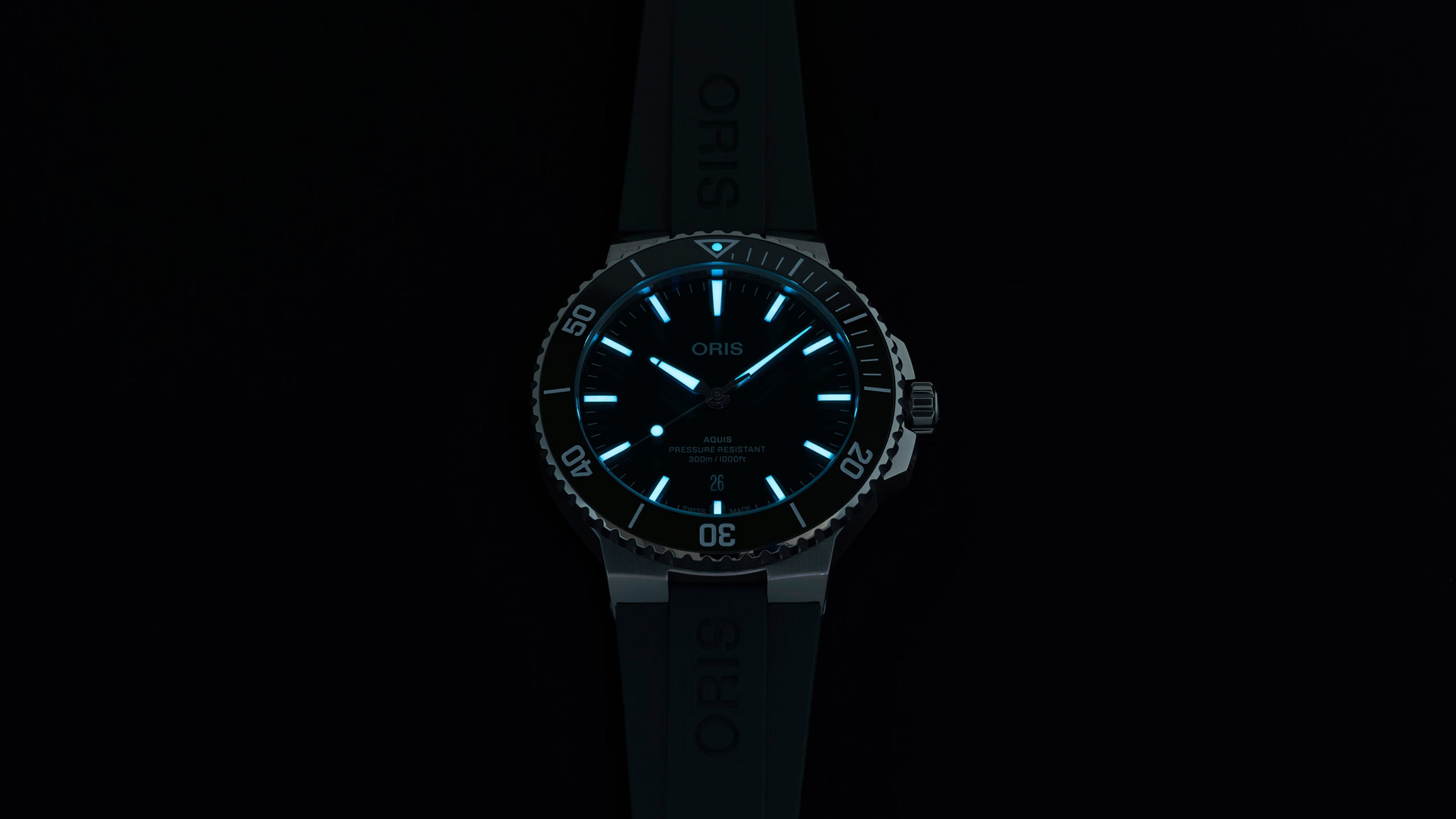 ORIS Aquis Aquis Date 01 733 7789 4157-07 4 23 37FC