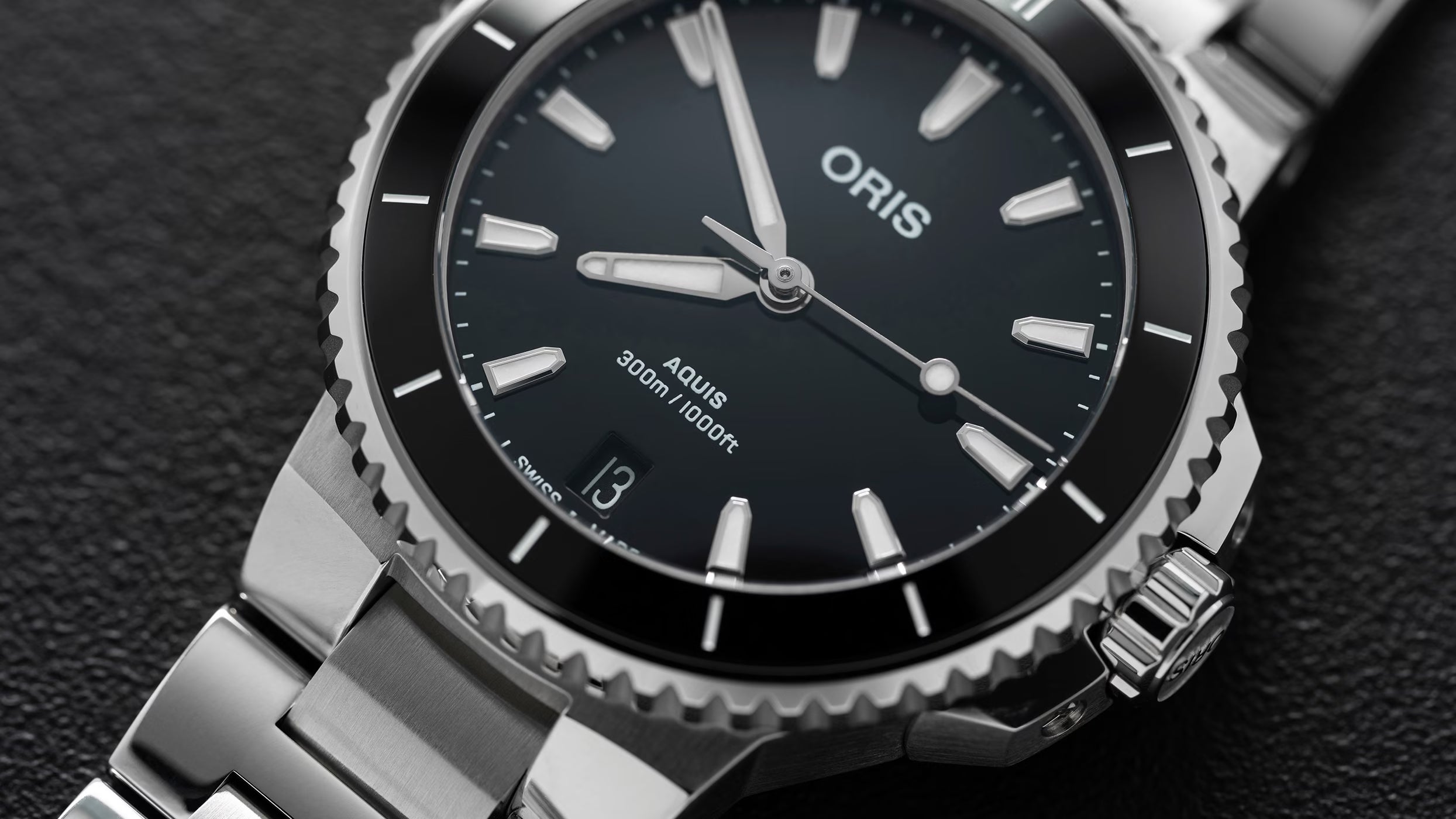 ORIS Aquis Date 01 733 7792 4154-07 8 19 05P