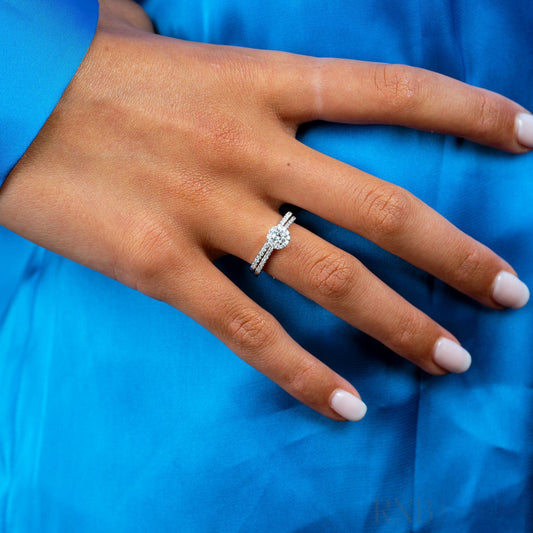 Round Diamond Halo Ring