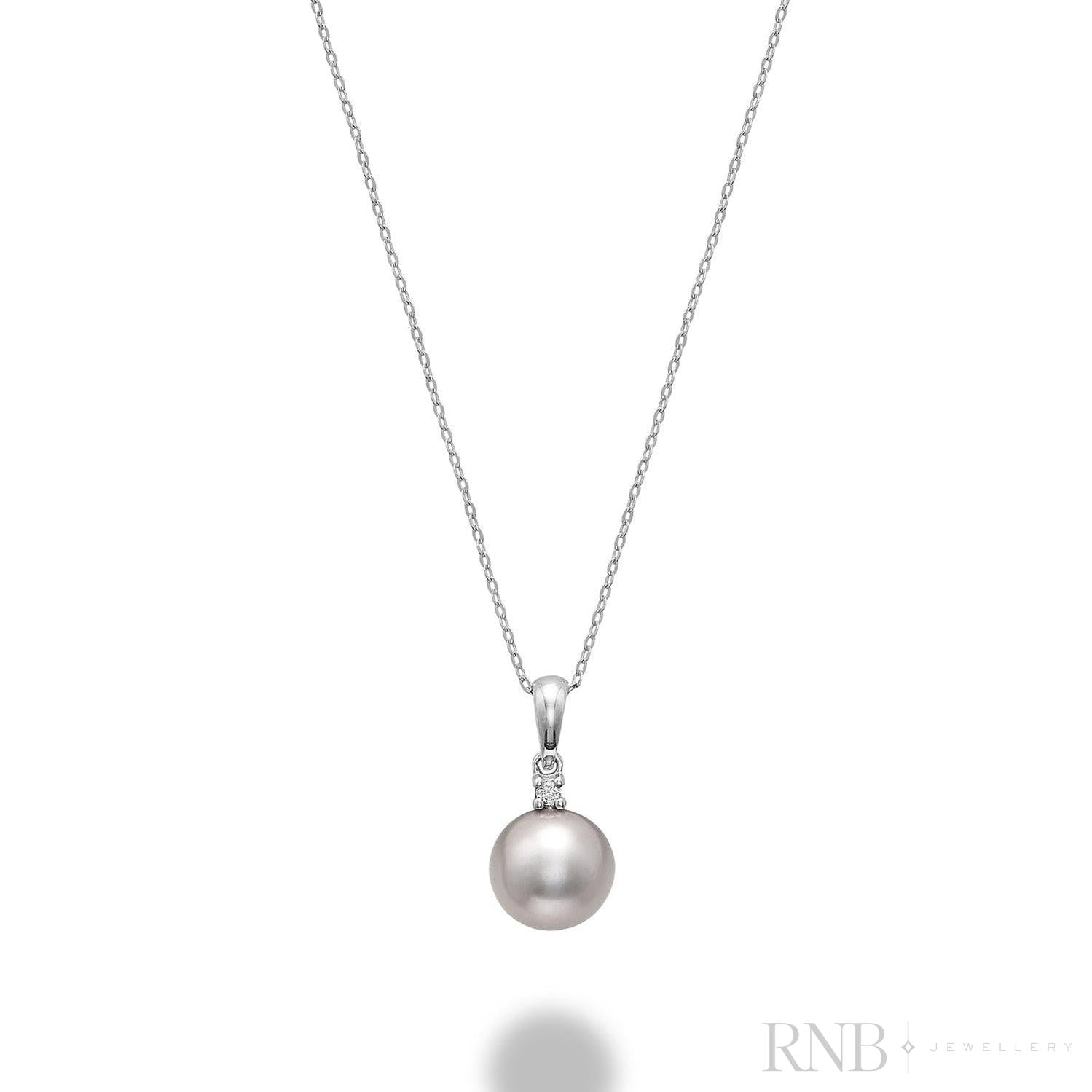 Cultured Pearl & Solitaire Diamond Pendant