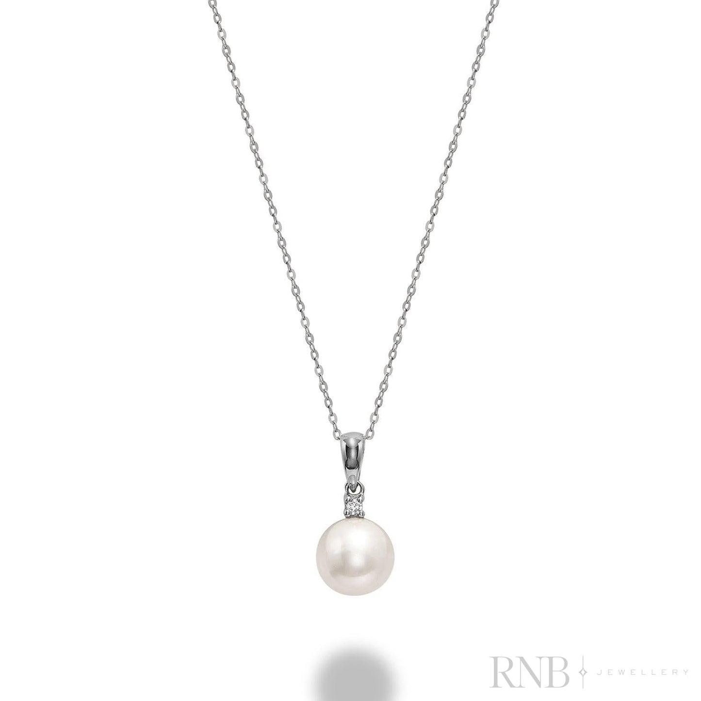 Cultured Pearl & Solitaire Diamond Pendant