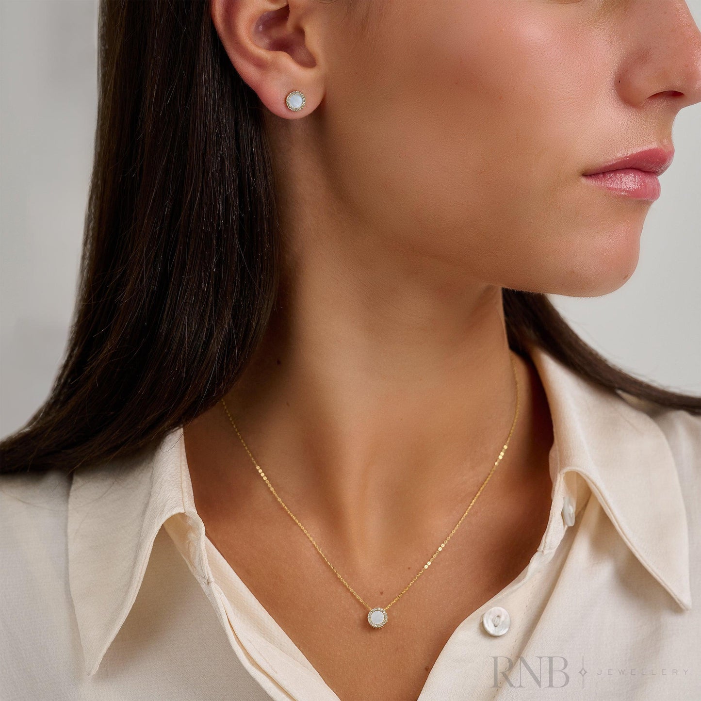 Halo Mother of Pearl Diamond Necklace