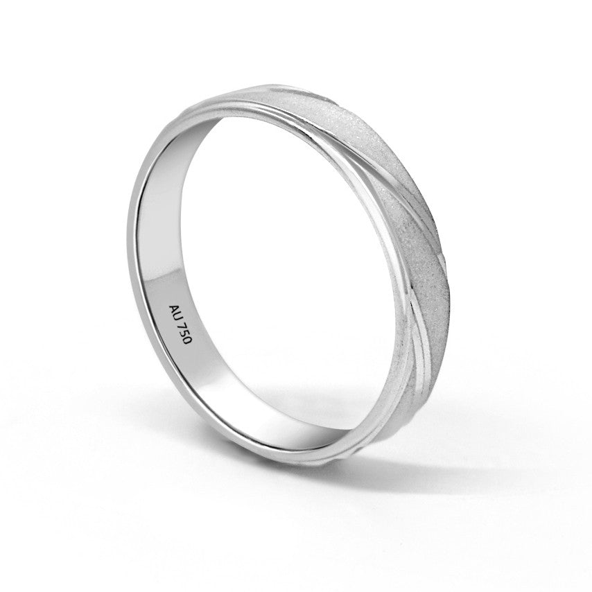 Modern 18K White Gold Wave Pattern Wedding Band