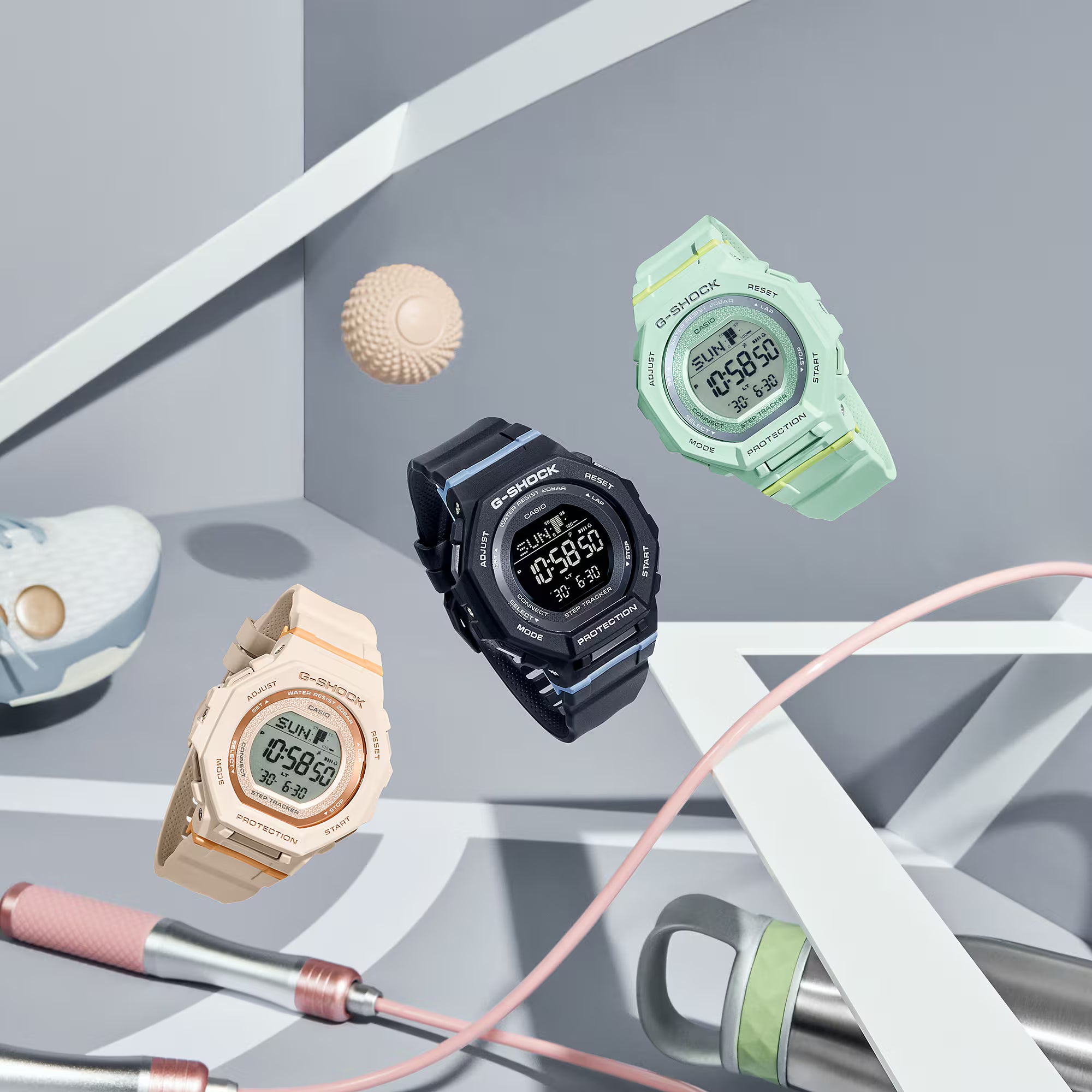 CASIO G-SHOCK G-SQUAD WOMEN GMD-B300-1