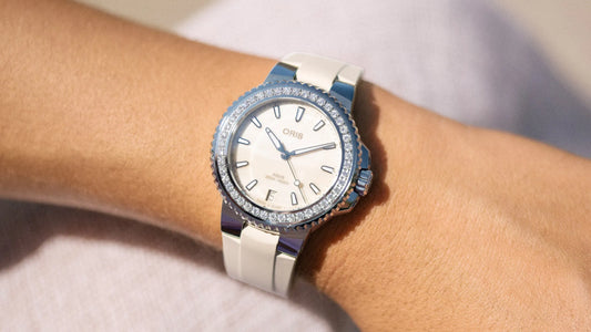 Oris Aquis Date Diamonds  01 733 7792 4956-07 4 19 61FC