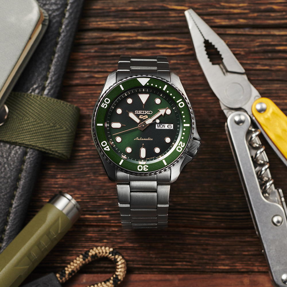 SEIKO 5 SPORTS AUTOMATIC WATCH IN GREEN SRPD63K1
