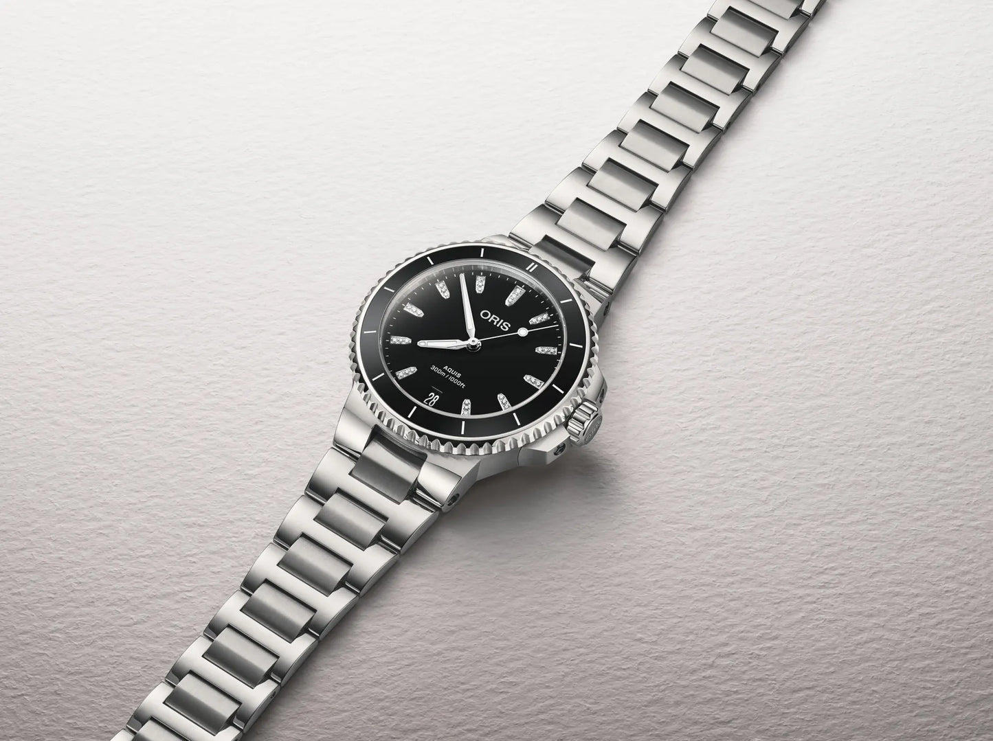 ORIS Aquis Aquis Date Diamonds  01 733 7792 4194-07 8 19 05P