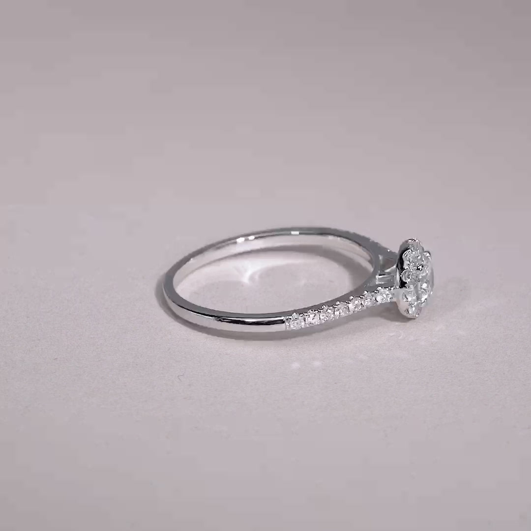 Round Diamond Halo Ring