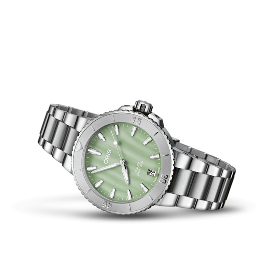 ORIS Aquis Date 01 733 7770 4157-07 8 18 05P