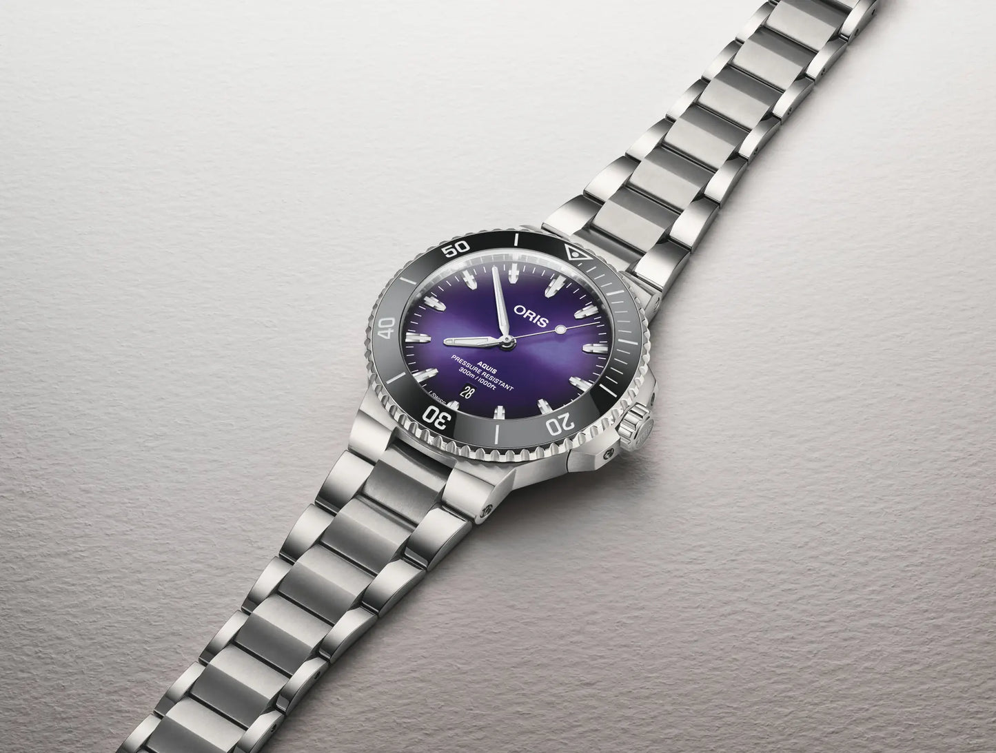 ORIS Aquis Date Taste of Summer 01 733 7789 4158-07 8 23 04PEB