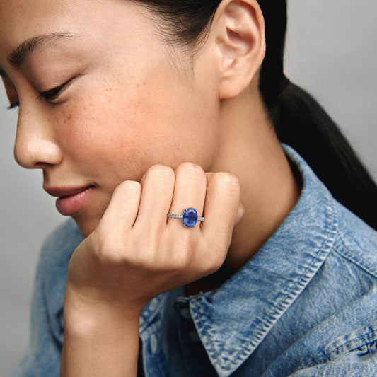 Sparkling Statement Halo Ring