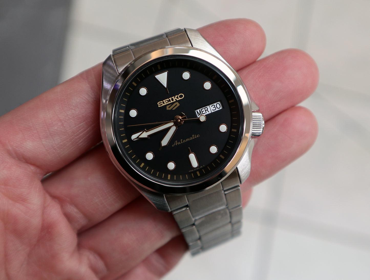 SEIKO 5 SPORTS AUTOMATIC WATCH IN BLACK SRPE57