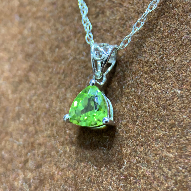 Trillion Cut Peridot Gemstone Necklace in 10k White Gold