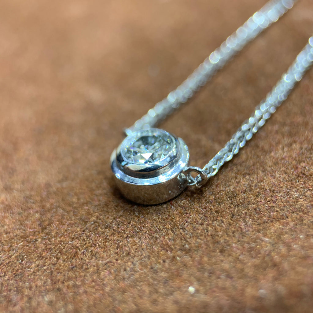 Round Bezel-Set Diamond Necklace in 18k White Gold